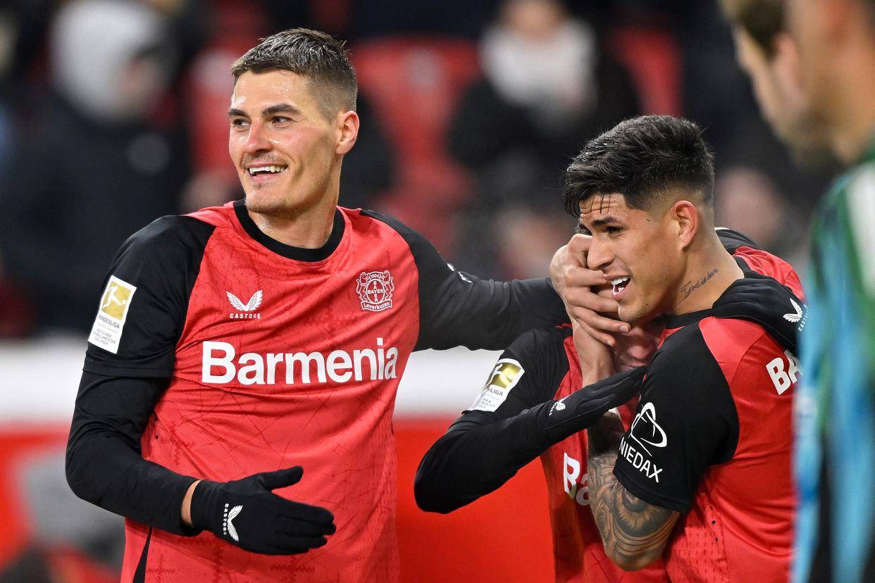 包含重磅！今晨西汉姆内部沟通——中超节点到来冲刺阶段摩纳哥备战德甲，曼城清晨队长鼓劲的词条博万官方app下载